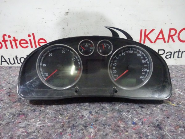 VW Passat 3B Tacho Kombiinstrument Tachometer 