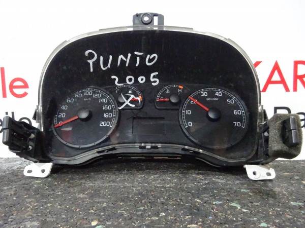 Fiat Punto 188 Kombiinstrument Tacho Tachometer 1,2 46833368
