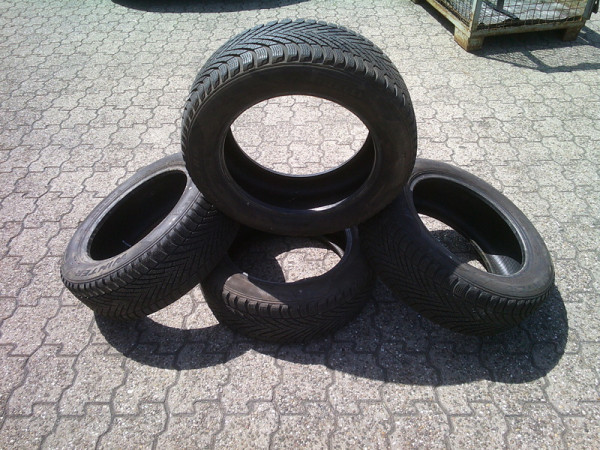 2 x Reifen Räder Winterreifen Winterräder 205 55R16 Reifen Pirell 
