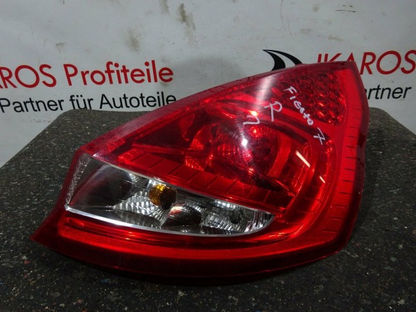 Ford Fiesta MK7 Rückleuchte Rücklicht hinten rechts 8A61-13404-A
