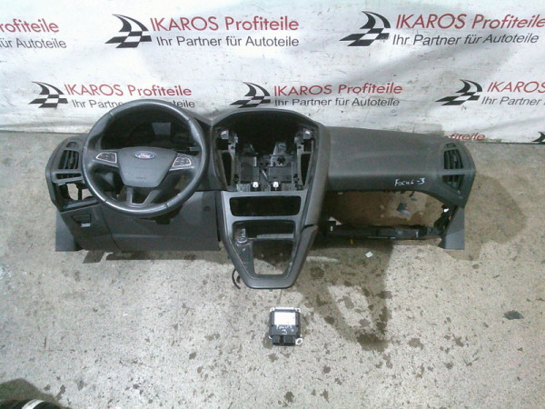 Ford Focus III 3 MK3 Armaturenbrett mit Lenkrad und Abdeckung