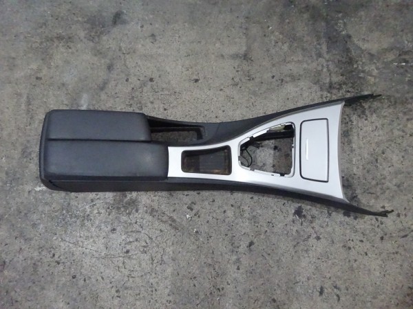 BMW 3er E90 E91 Mittelkonsole Mittelarmlehne Ablage Armlehne