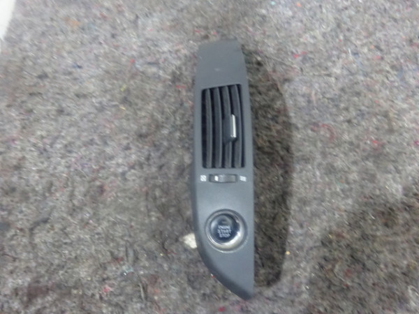Toyota Corolla Verso Zentralluftgitter mit Start Stop Schalter 55670-64010