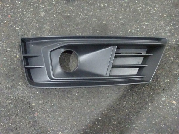 Audi A4 8W B9 Stoßstangengitter Gitter Blende links 8W0807681C