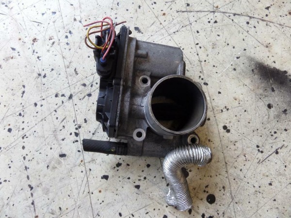 Mazda 6 GG/GY 2,0 L Diesel 105KW RF7J Drosselklappe Klappe Stutzen