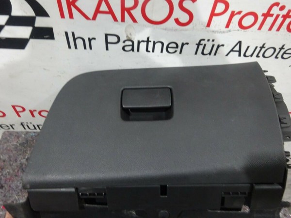 Opel Astra K Handschuhfach Staufach Ablagefach Fach 39046539