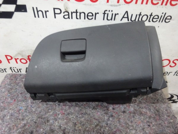 Opel Corsa E Handschuhfach Staufach Fach Ablagefach 39013999