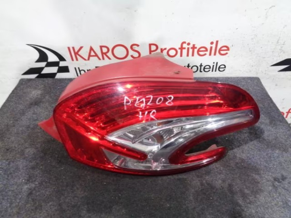 Peugeot 208 Rückleuchte Rücklicht hinten rechts 9672628380