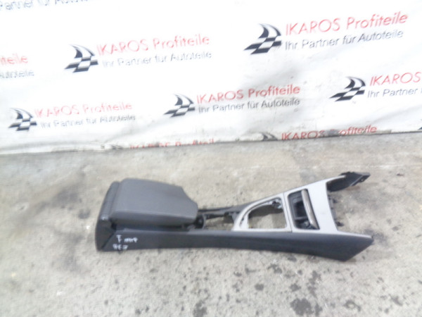 BMW 1er E82 E87 Mittelarmlehne Mittelkonsole Armlehne 712223111