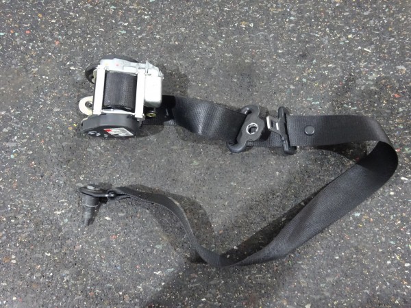 Mercedes B-Kl. W245 Sicherheitsgurt Gurt vorne links A1698608385