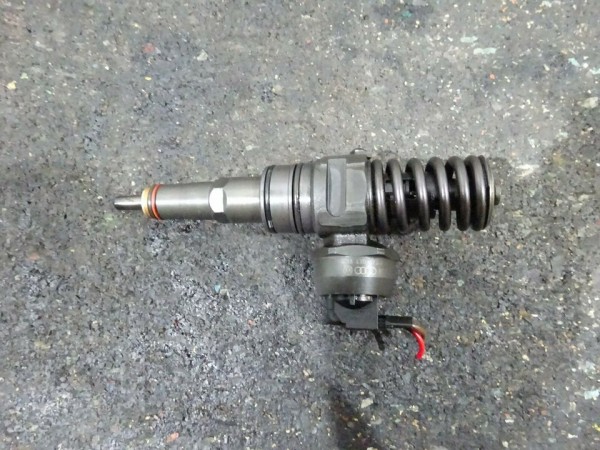 VW Audi Seat Skoda 1,9 TDI Pumpe Düse Element 038130073