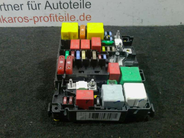 Opel Grandland Sicherungskasten Relaiskasten 9804846880
