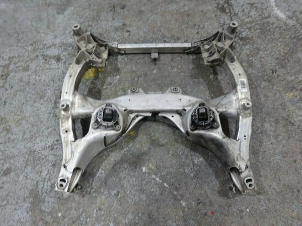 BMW 5er F10 F11 F07 GT Vorderachse Achse vorne Motorträger vorne