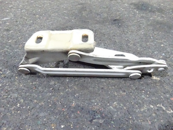 Mercedes Sprinter W906 Scharnier rechts A901750121