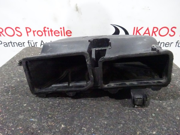 Mercedes C-Klasse W204 Luftschacht Luft Innenraum A2048303303