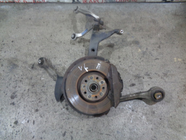 Audi A6 4B C5 Achsschenkel Federbein vorne links Fahrerseite 