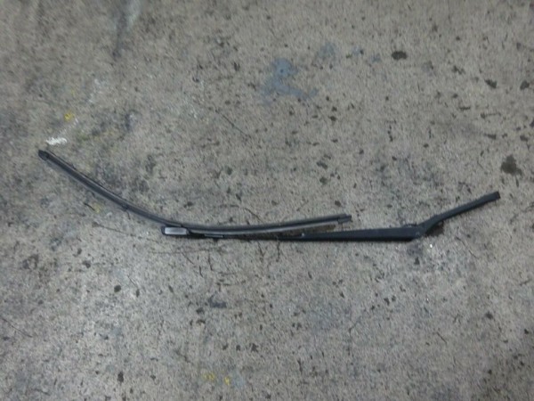 VW Golf VI 6 5K Wischerarm Wischer Arm vorne links 1Q1955409