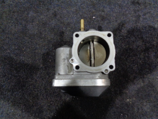Renault Modus 1,6L 16V Drosselklappe Klappe Stutzen 8200190230