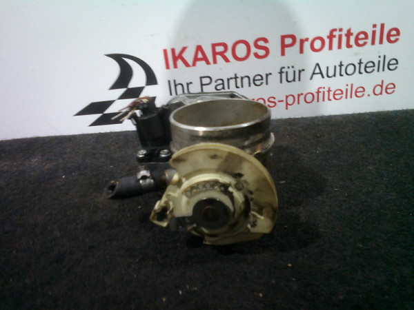 Audi A6 4B Drosselklappe Drosselklappenstutzen Stutzen 078133063