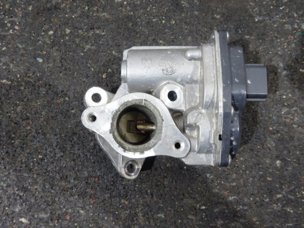 Dacia Nissan AGR Ventil Abgasrückführungsventil 147104647R
