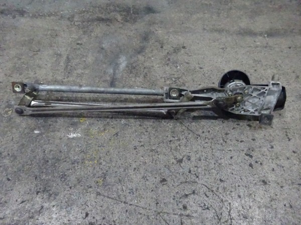 Ford Focus l 1 Wischermotor Wischergestänge mit Motor vorne