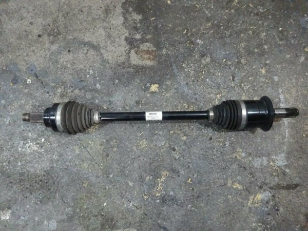 BMW 1er F20 F21 Antriebswelle Welle hinten links 8644245