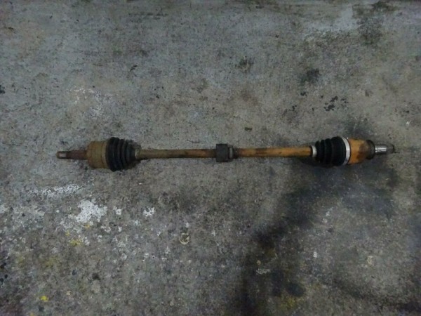  Lada Priora 1,6 l Antriebswelle Gelenkwelle Welle rechts