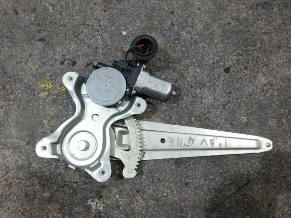 Toyota RAV IV 4 Fahrerseite Fensterheber hinten links