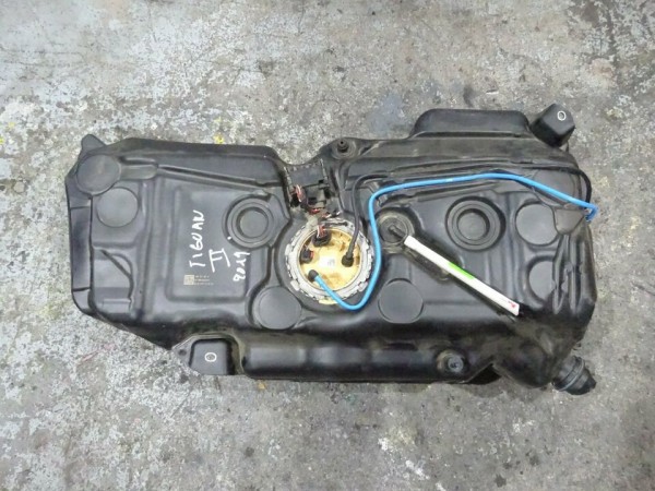 VW Tiguan ll AD1 Tank Dieseltank Kraftstoffstank 5QF201021 KQ