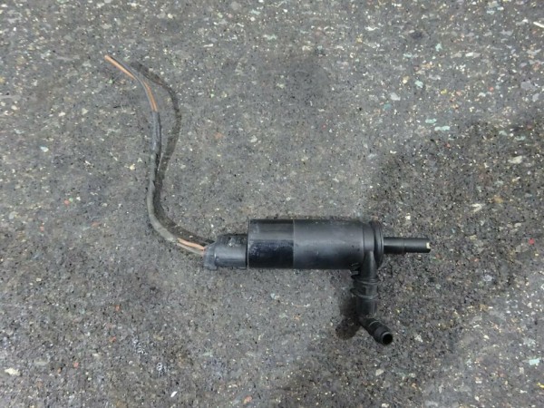 BMW 5er E60 E61 Wischwasserpumpe Düse Xenon 8377613