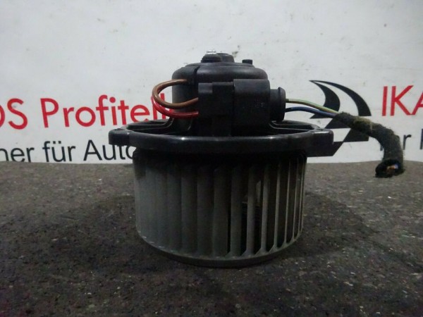 Audi A4 4B Heizungslüfter Lüfter Gebläsemotor Heizung 4B1820021 B