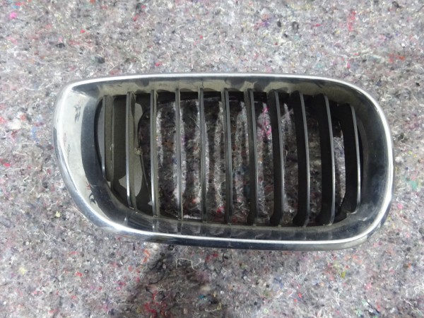 BMW 3er E46 Niere Kühlergrill Grill Frontgrill rechts 