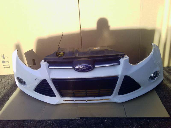 Ford Focus III Mk3 Stoßstange vorne bm5117757a Stoßfänger Weiss 