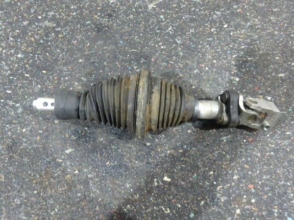 Mercedes C-Klasse W204 Kreuzgelenk Lenkspindel 204468191