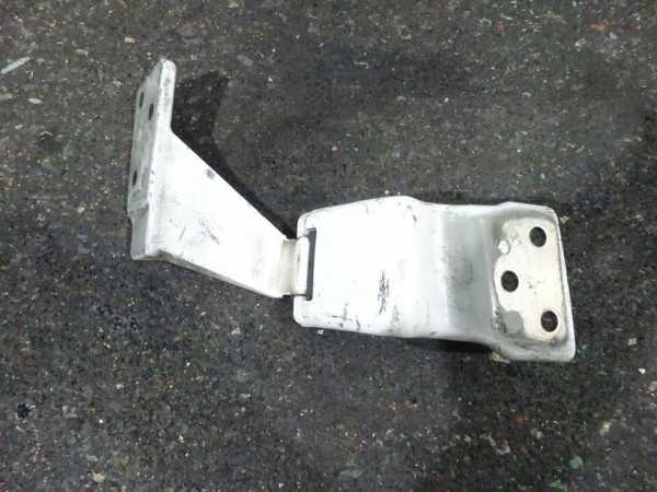 Mercedes Vito Viano W639 Scharniere hinten rechts oben 6397402037