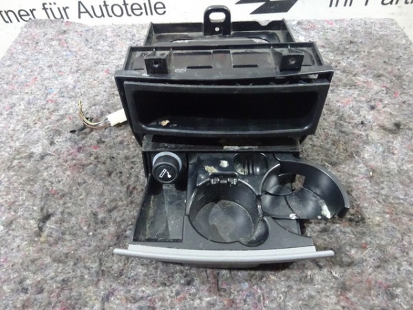 Mercedes Sprinter W906 Aschenbecher Getränkehalter Ascher Mittelkonsole A9066804100