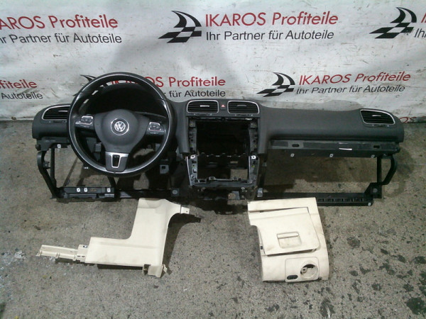 VW Golf VI 6 5K Armaturenbrett Dashboard Lenkrad mit Abdeckung 