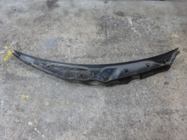 Mercedes E-Klasse W212 Windlauf Abdeckung Verkleidung A2128301013
