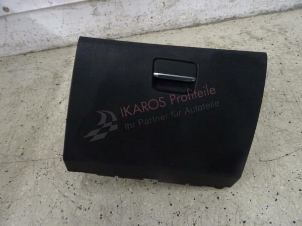  Mercedes CLA W117 GLA X156 Handschuhfach 17668000919 Ablage