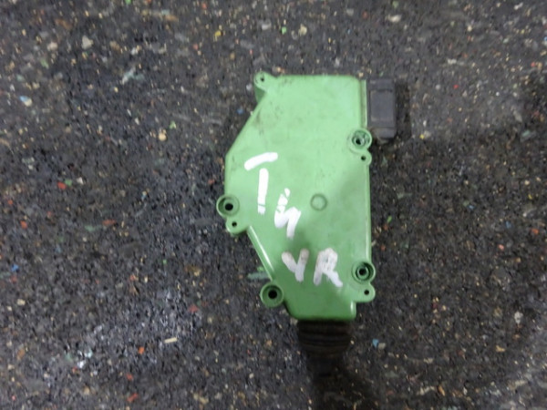 VW T4 7D Stellmotor Zentralverriegelung ZV Motor Beifahrerseite vorne rechts 701959781
