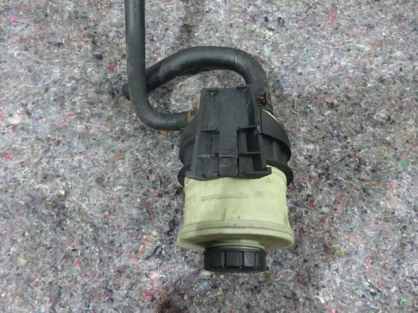 Citröen C8 Peugeot 2,2 Servopumpe Behälter Hydraulik 7700782884