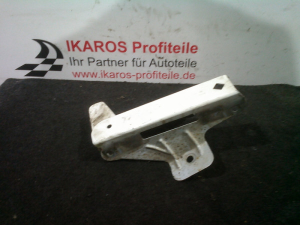 Renault Trafic II 2 Kotflügel Halter Blende Verkleidung vorne links 8200523290