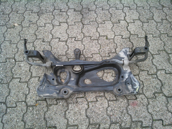 VW Golf VII 7 Vorderachse Achse vorne Motorträger 5Q0199315