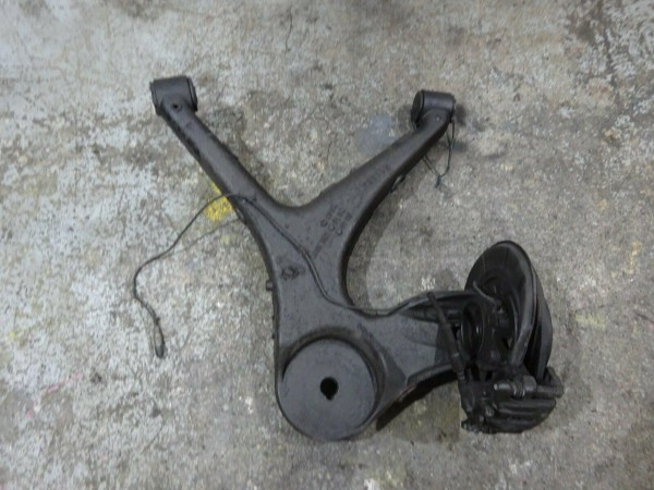 Mercedes W639 Vito Achsschenkel Tragarm Radnabe rechts 6393522504