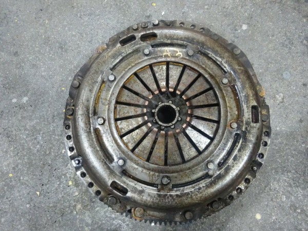  VW Audi Seat Skoda Schwungrad 2,0 TDI Schwungscheibe 062294000173