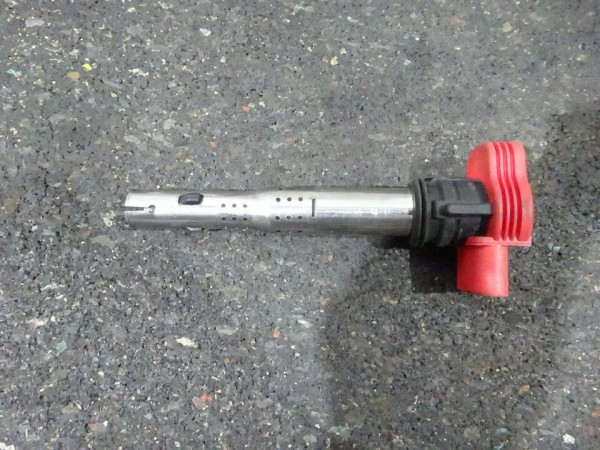 VW Passat Audi A4 2,0 FSI AWA Zündspule Spule 06D905115