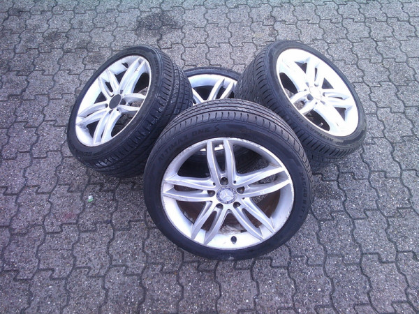 Mercedes 204 Aluflelgen A2044017902 Felgen Räder 245 40R17 Reifen