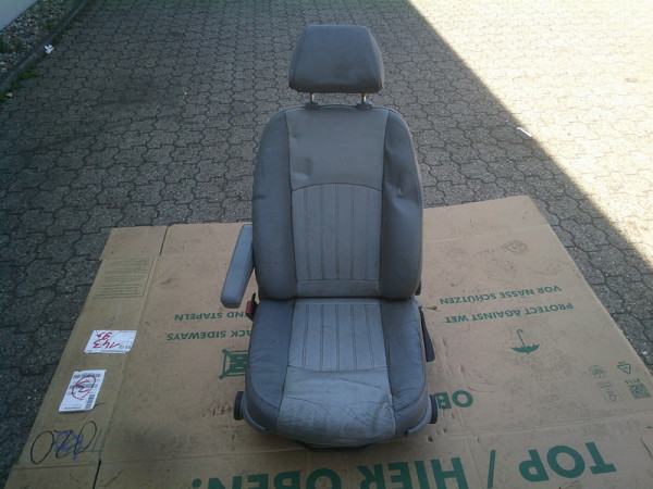 Mercedes Vito Viano W639 Fahrersitz vorne Links sitze Sitz Leder