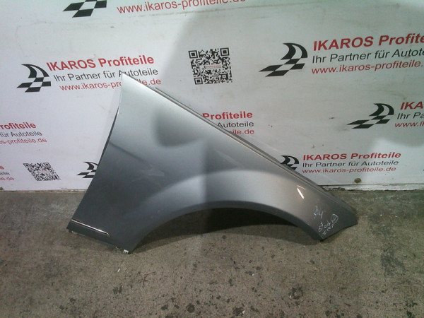 Mercedes C-Klasse W204 Kotflügel rechts grau Beifahrerseite