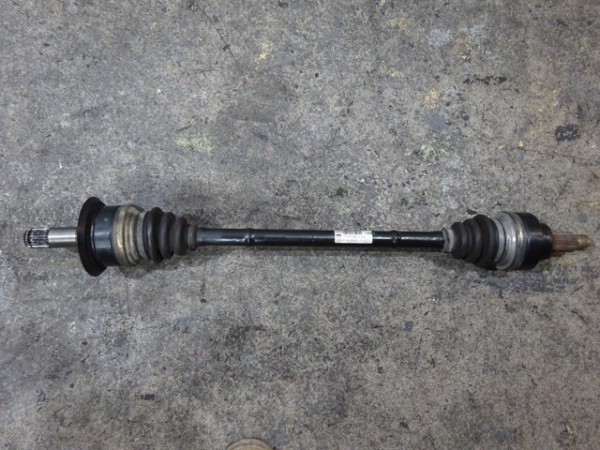 BMW 1er F20 F21 3er F30 F31 Antriebswelle Welle hinten rechts 7597682